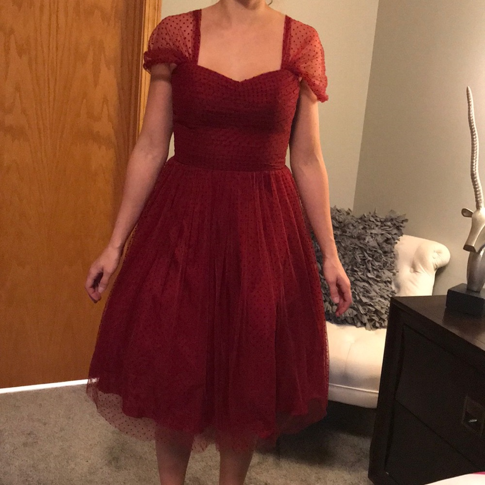 Unique Vintage dress size 6 never worn